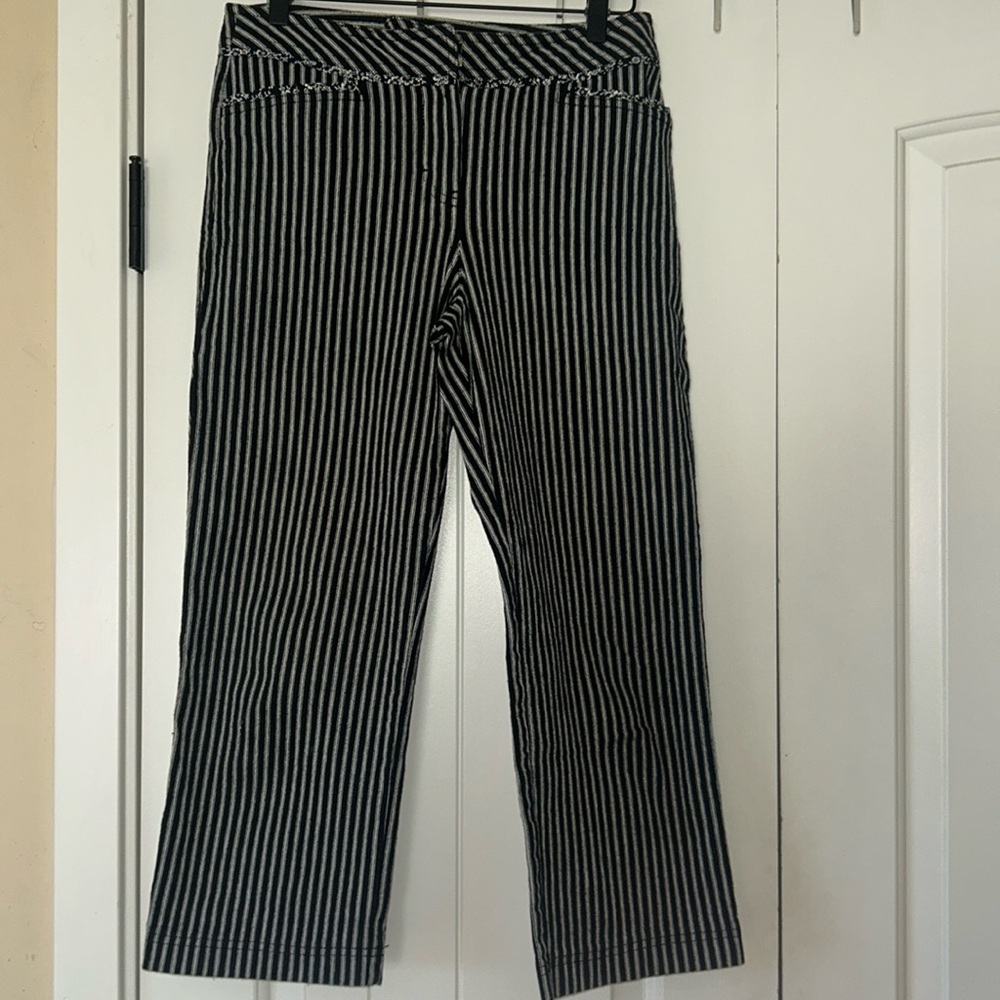 Ann Taylor Loft Black & White Stripe Capri Pants / Jean  Sz 2P